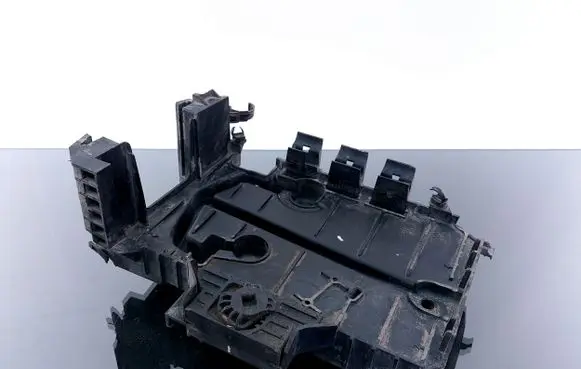 Battery tray