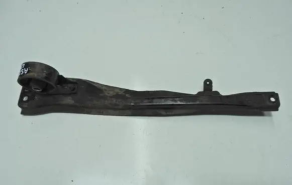 Mitsubishi ASX Engine mount bracket