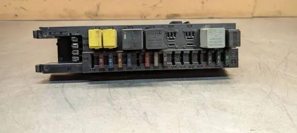 Mercedes-Benz C W203 Fuse module 2035451801