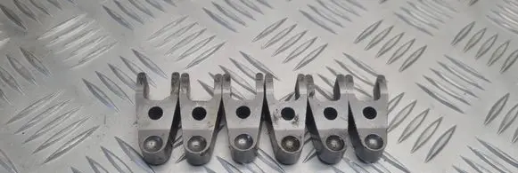 Mercedes-Benz E W211 Fuel Injector clamp holder 
