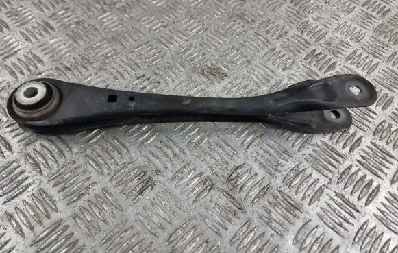 Rear control arm