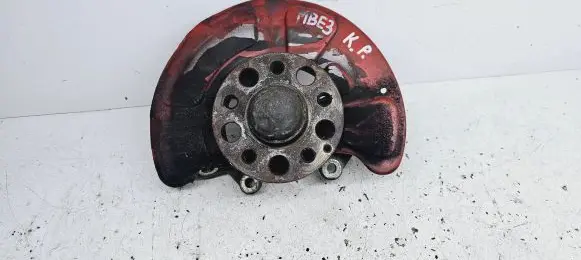 Mercedes-Benz E W212 Front wheel hub