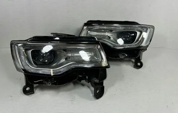 Jeep Grand Cherokee Headlights/headlamps set 