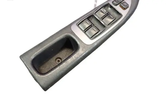 Toyota Avensis Verso Quarter vent window switch 