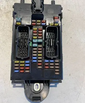 Volvo XC90 Fuse module 31346672 K067R