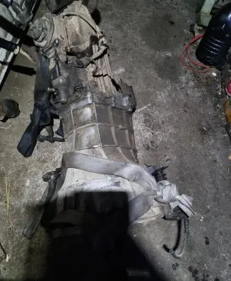 Opel Monterey Manual 5 speed gearbox 28213231