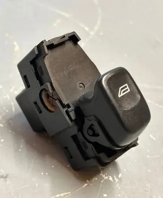 Volvo V70 Electric window control switch 19206