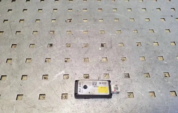 Audi A2 Aerial antenna amplifier 8Z0035225C