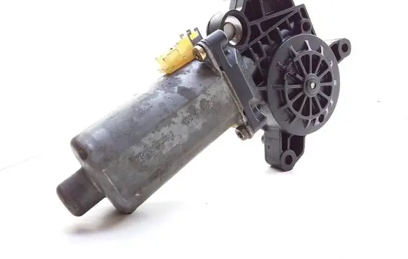 Renault Espace III Front door window regulator motor 0130821631