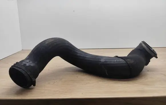 Volvo XC70 Intercooler hose/pipe 30792545