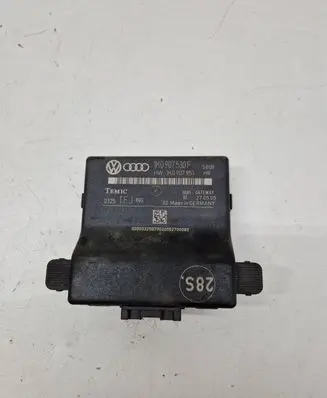 Volkswagen PASSAT B7 Gateway control module 1K0907530F 1K0907951