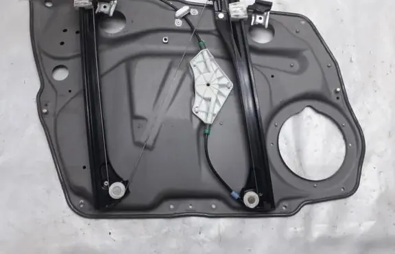 Mercedes-Benz B W245 Sliding door window regulator with motor A1697201679
