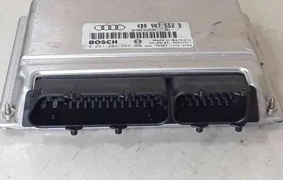 Audi A6 S6 C5 4B Engine control unit/module 0261204384 4B0907552D