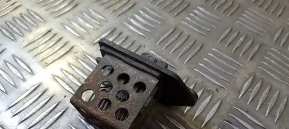 Peugeot 406 Coolant fan relay 9625293080