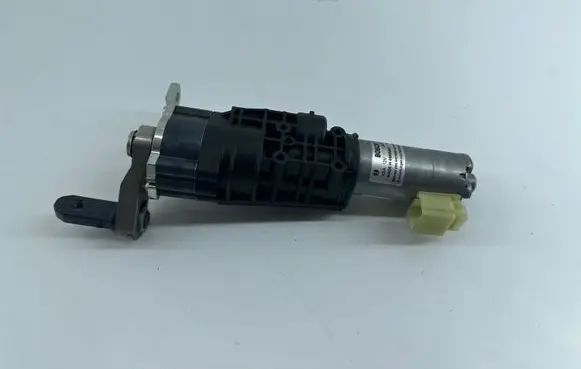 Audi A4 S4 B9 Tailgate hydraulic pump motor 8W9827851A 0390204155