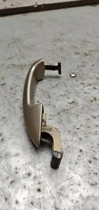 Volkswagen PASSAT B6 Front door exterior handle 3C0837210