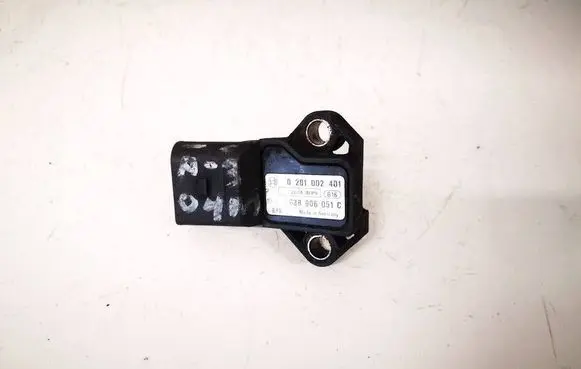 Audi A6 S6 C5 4B Air pressure sensor 0281002401
