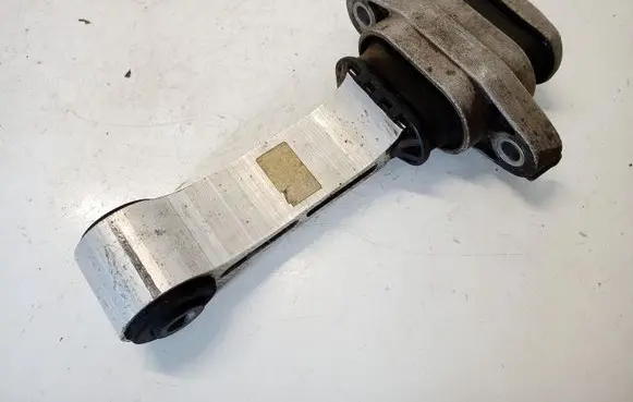 Hyundai Tucson IV NX4 Gearbox mounting bracket 