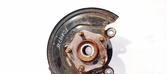 Nissan e-NV200 Front wheel hub 