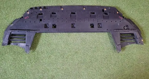 Front bumper skid plate/under tray