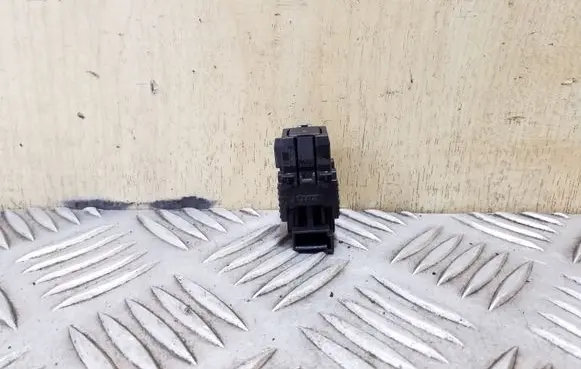 BMW X3 E83 Brake pedal sensor switch 6967601