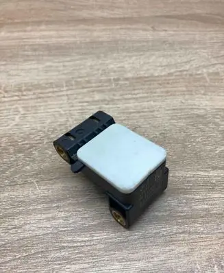 BMW 1 E81 E87 Airbag control unit/module 6911003 501851