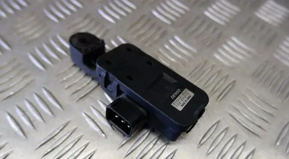 Lexus RX 450H Air quality sensor 0136500040