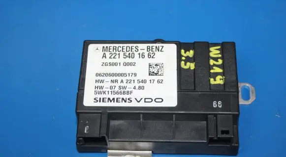 Mercedes-Benz CLS C219 Fuel injection pump control unit/module A2215401662