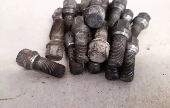 Audi A3 S3 8L Nuts/bolts 