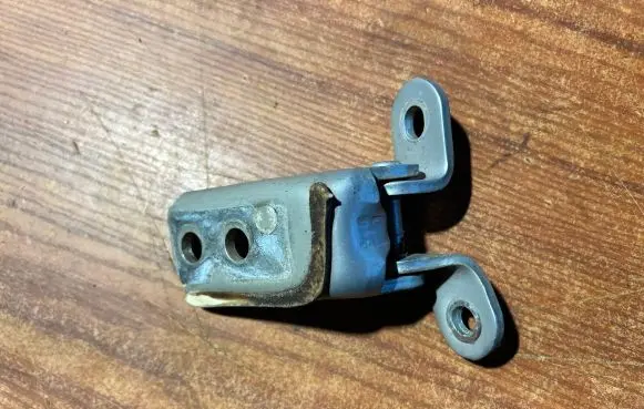 Toyota Corolla Verso AR10 Front door upper hinge