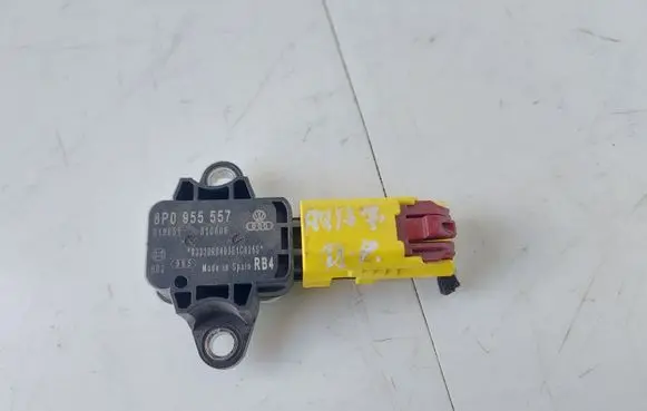 Audi A4 S4 B7 8E 8H Airbag deployment crash/impact sensor 8P0955557