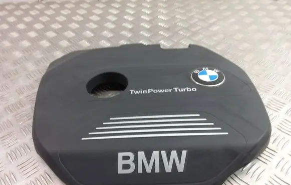 BMW X1 F48 F49 Engine cover (trim) 8601632