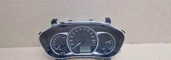 Toyota Yaris Speedometer (instrument cluster) 83800F5240