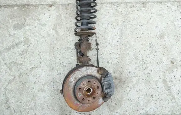 Volvo C70 Front wheel hub spindle knuckle