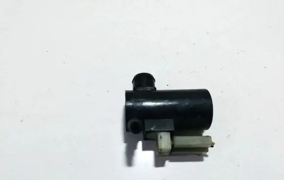 Suzuki Grand Vitara II Windscreen/windshield washer pump