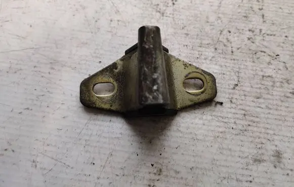 Renault Master II Front door lock loop/hook striker 7700352451