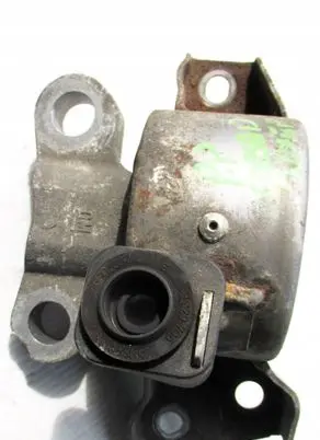 Opel Corsa D Engine mounting bracket