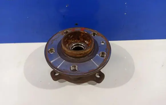Volvo S60 Rear wheel hub 31360027 31262356