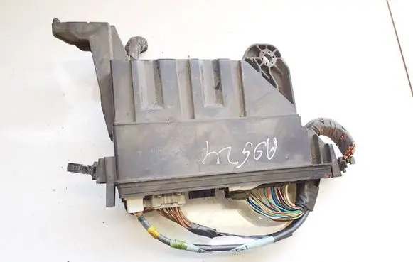 Lexus IS 220D-250-350 Fuse box set