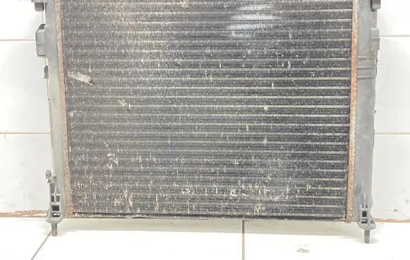 Opel Vivaro Coolant radiator 8200073817 91166000 868513D