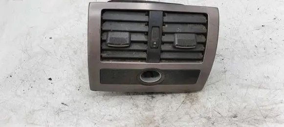 Audi A6 S6 C5 4B Rear air vent grill 4B0819203