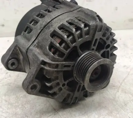Mercedes-Benz E W212 Generator/alternator A0009062922 2613886A FG23S062