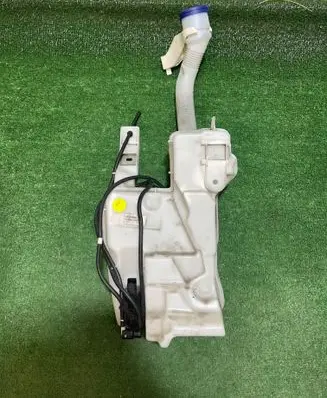 Opel Mokka B Windshield washer fluid reservoir/tank 9828456480