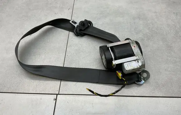 Skoda Yeti (5L) Front seatbelt 618034200
