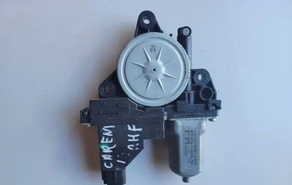 KIA Carens III Front door window regulator motor 82460A4010 DH0620202940