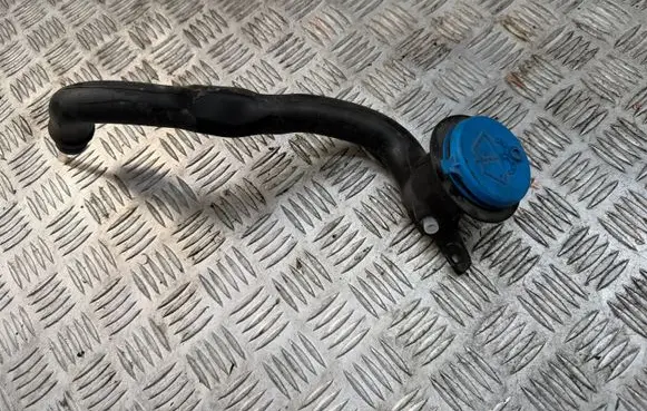 Volvo XC60 Window washer liquid tank fill tube 32328254