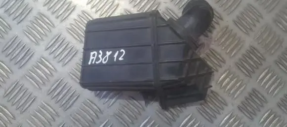 Vacuum air tank
