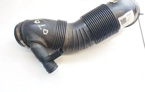 Volkswagen Tiguan Air intake hose/pipe 5N0129656