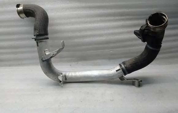 Volvo XC60 Intercooler hose/pipe 31370288