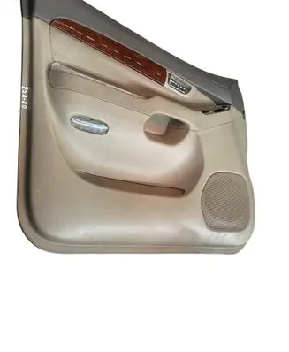 Toyota Land Cruiser (J120) Front door card panel trim